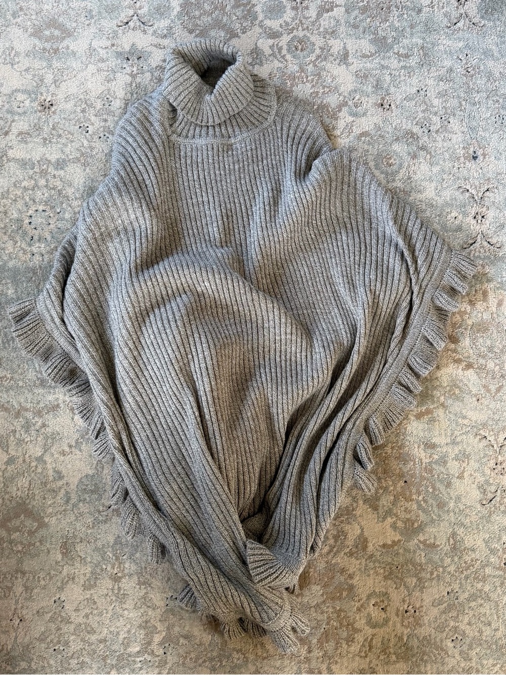 chic Light Gray Ribbed Turtleneck Fringe Poncho